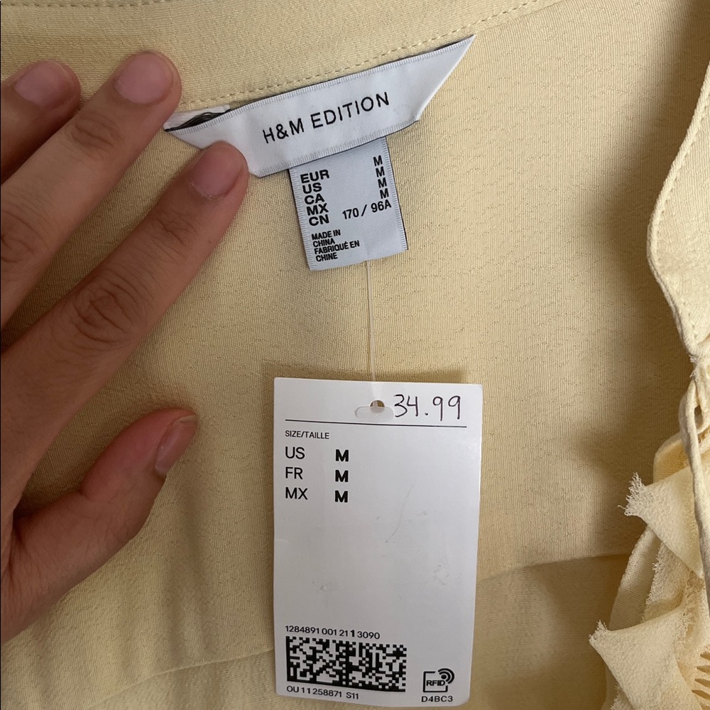 Viral H&M blouse Spring 2025 - Picture 11 of 13